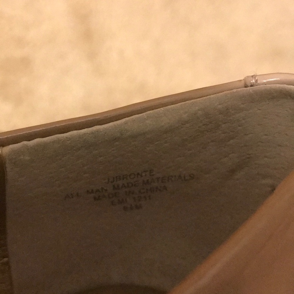 Nine & Co. Nude Pumps - Picture 2 of 4